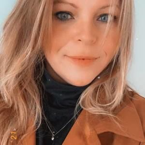 Meet your Posher, Marie-claude